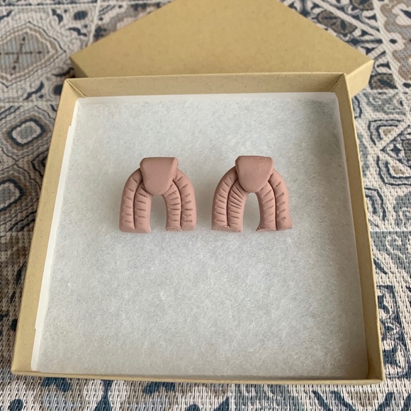 🌹 2/$25 Handmade Earrings - Picture 1 of 2